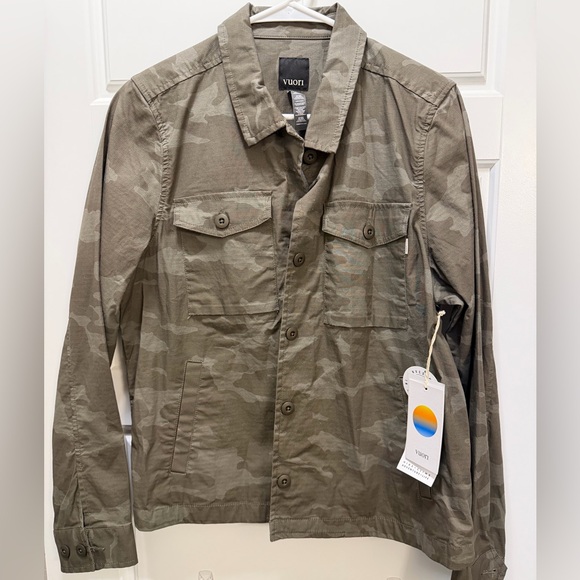 Vuori Jackets & Blazers - Vuori Women’s Ripstop Jacket Oregano Camo NWT Size L